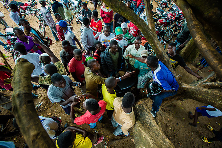 Pehn-pehns: motorcycle taxis ban in Monrovia, Liberia