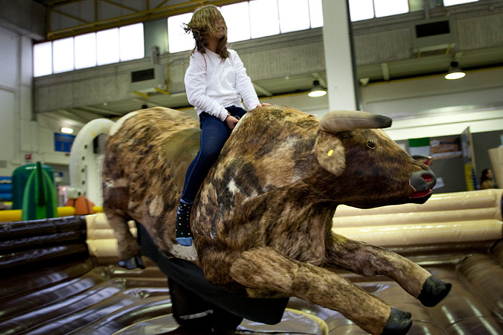 Big Picture - Spaghetti: young girl on rodeo horse