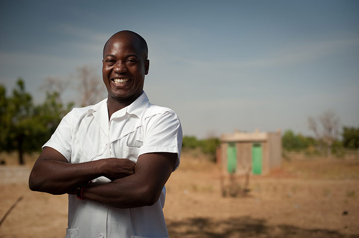 PATH gallery: Menigitis vaccine project