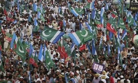 [Image: Anti-drone-protest-in-Pak-011.jpg]