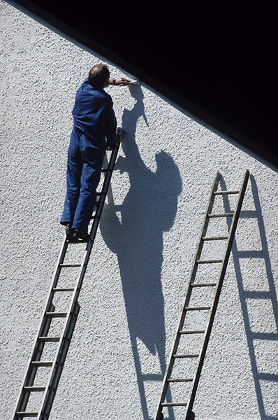 Your Pics - Decorate: man on ladder decorating