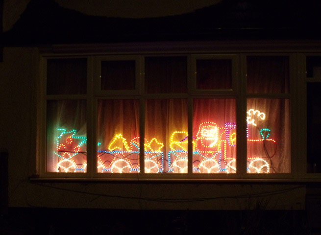 Your Pics - Decorate: christmas lights in window