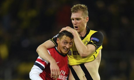 Per-Mertesacker--Ozil-011.jpg