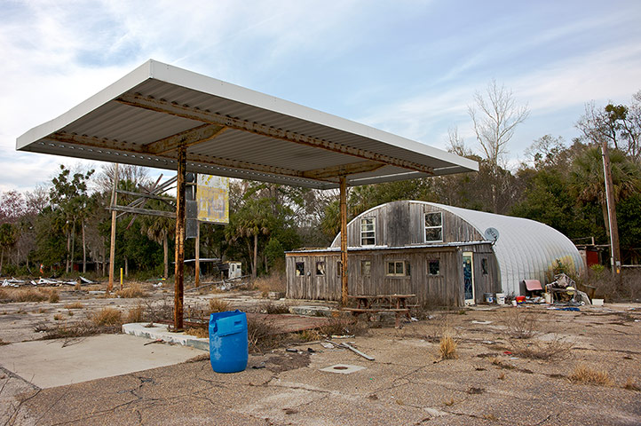 Stormbelt: by Robert Leslie