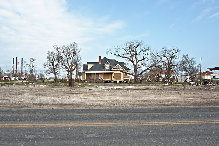 Stormbelt: by Robert Leslie