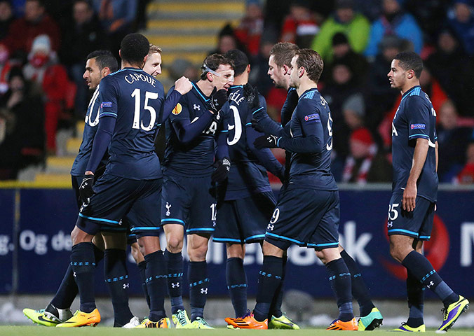 spurs: Tottenham celebrate