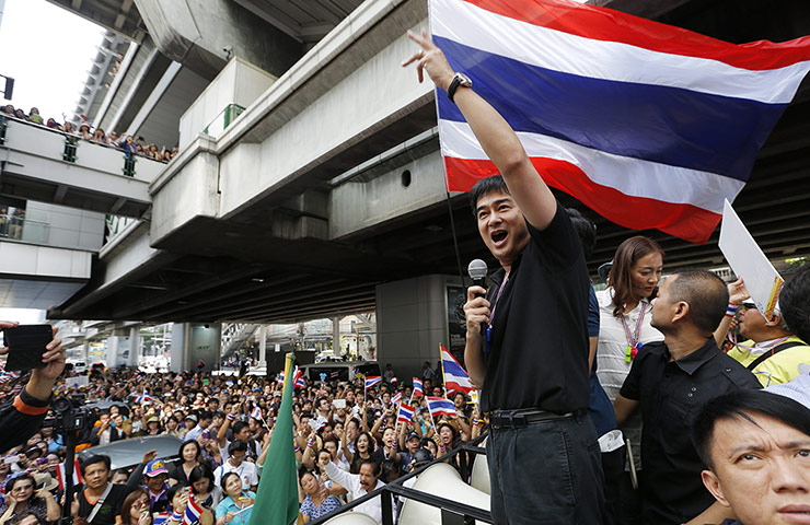 Thailand protests: Thai Democrat Party leader Abhisit Vejjajiva speaks to protesters