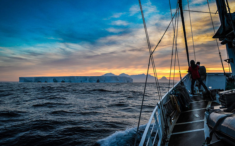 Sunlightgallery: Clarence Island, Antarctica