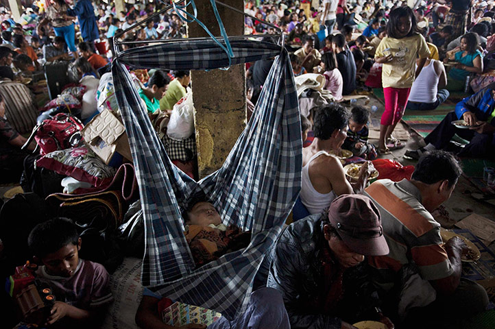 20 Photos: Over 18,000 Displaced By Mount Sinabung Eruptions