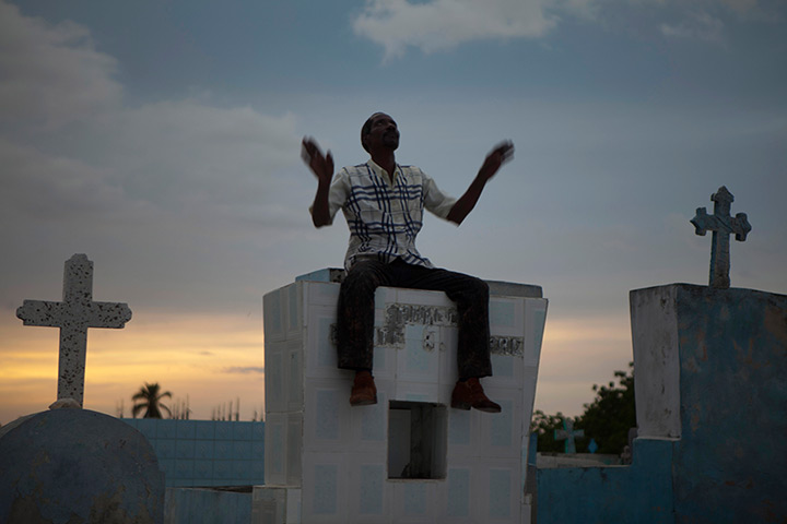 weekend in pictures: Day of the Dead in haiti