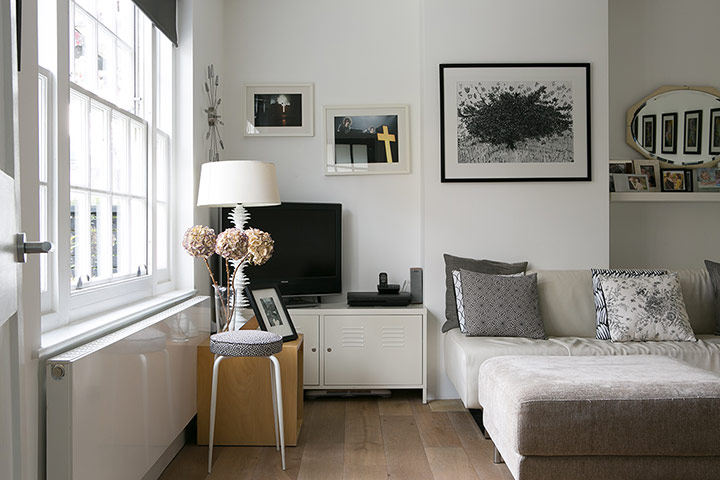 Homes - Homes for Heroes: interior of lounge