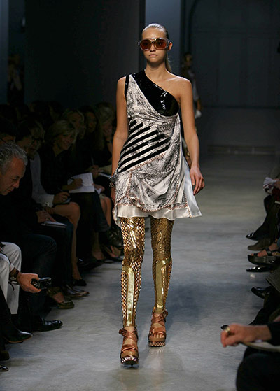 Ghesquiere gallery: Robot legs SS07