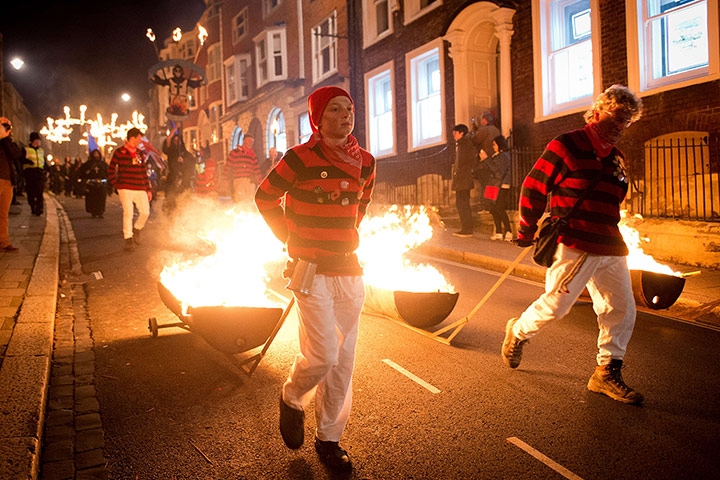 Lewes bonfire night: Lewes bonfire night