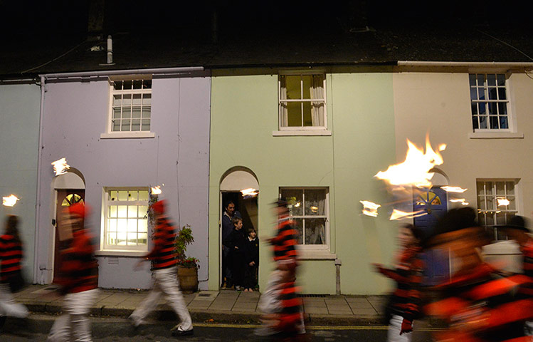 Lewes bonfire night: Lewes bonfire night