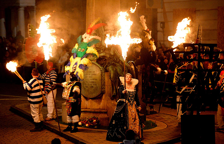 Lewes bonfire night: Lewes bonfire night