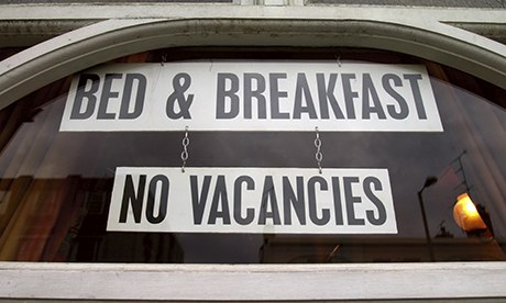 A NO VACANCIES SIGN OUTSIDE A B&B IN CHELTENHAM UK. Image shot 2001. Exact date unknown.