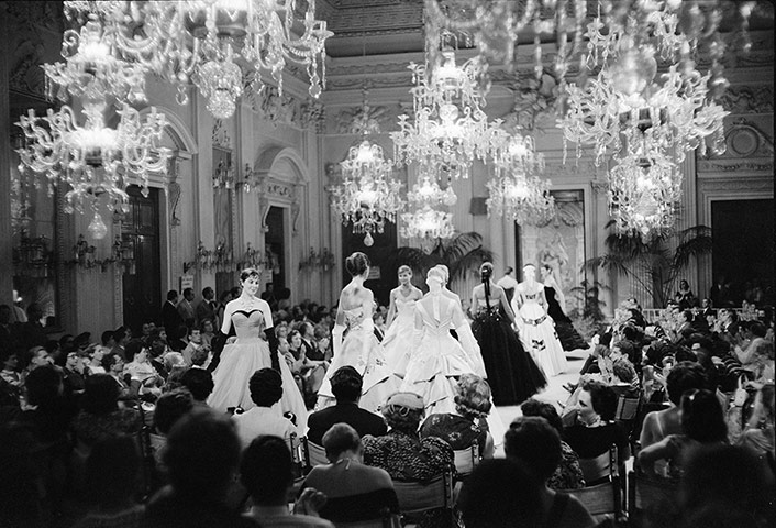 V&A: Italian fashion: Fashion show in Sala Bianca
