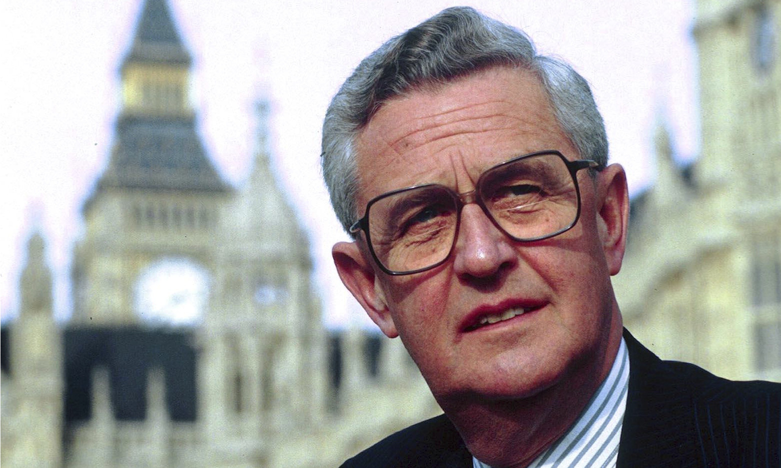 <b>John Cole</b>, former BBC political editor, dies aged 85 | Media | The Guardian - John-Cole-014