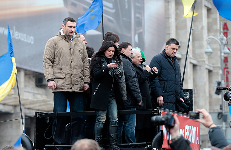 Ukraine protests: Jaroslaw Kaczynski and Vitali Klitschko