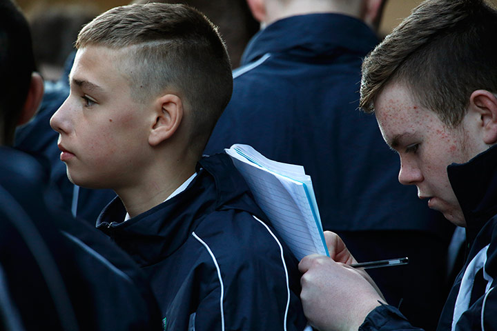 Glasgow mourns victims : Glasgow mourns crash victims 