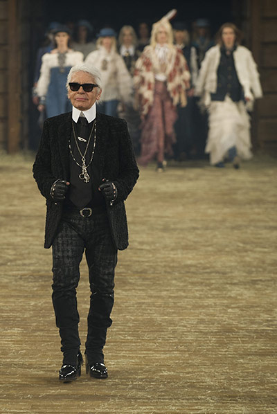 Chanel in Dallas: Karl Lagerfeld takes the applause