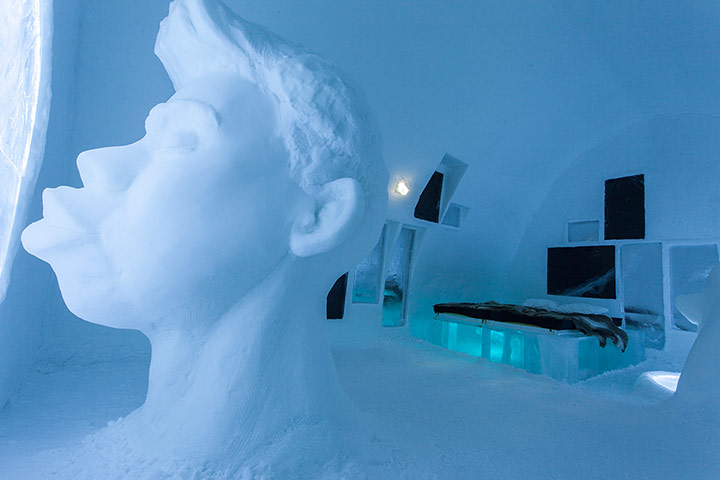 Icehotel, Sweden: Narcissus art suite, Icehotel