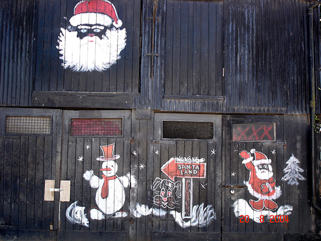 Your Pictures - Christmas: Santa graffitti on a wooden door