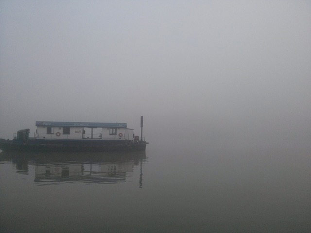 UK Fog - readers' photos: boat in river 