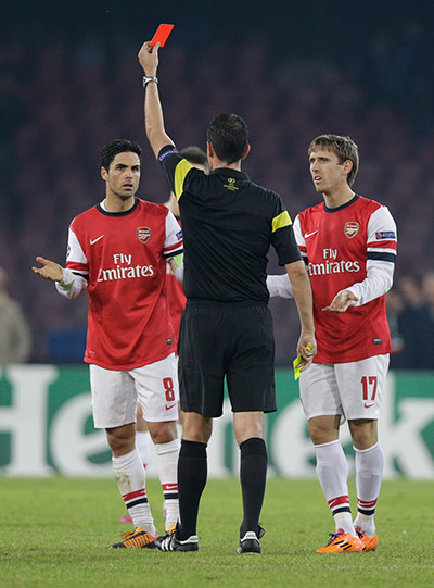Napoli v Arsenal: Mikel Arteta sent off