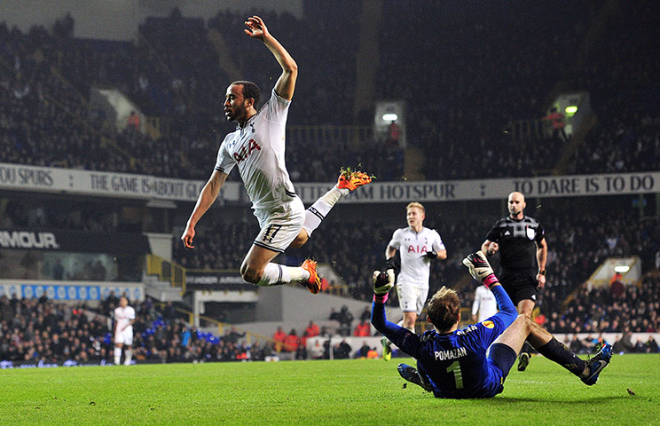 tottenham europa: Andros Townsend goes flying