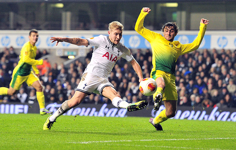 tottenham europa: Lewis Holtby scores