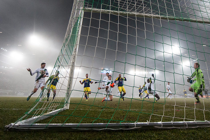 Swansea: Marco Mathys scores
