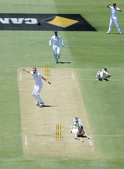 Ashes 3rd test day 1: Chris Rogers run out