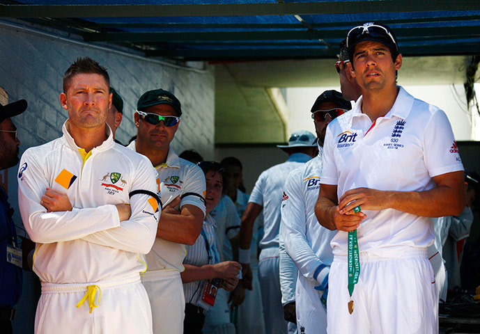 Ashes 3rd test day 1: Captains Clarke of Australia and Cook of England
