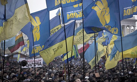 Ukraine protesters in Independence Square after talks between opposition leaders and president