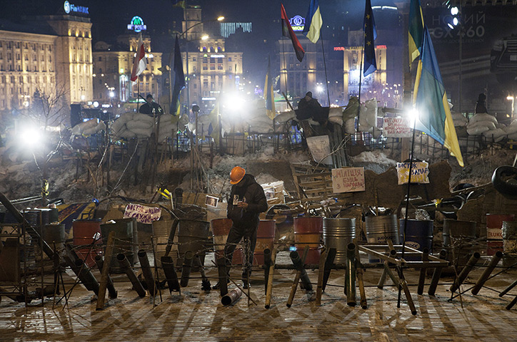 Weekend in pictures: Kiev, Ukraine: Reinforced barricades close access to Independence Square af