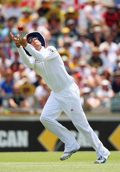Graeme Swann catches