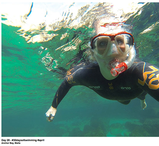 Big Picture - swimming: woman swimming underwater