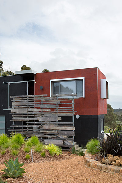 Homes - Perth House: exterior of house