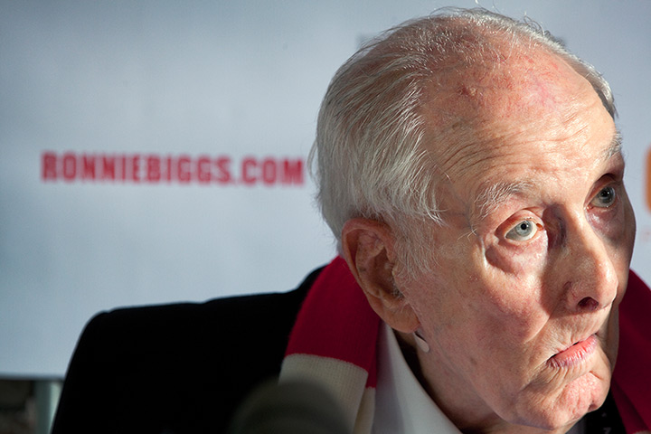 Ronnie Biggs update: 2011: Ronnie Biggs at a press conference to launch his book 'Odd Man Out: L