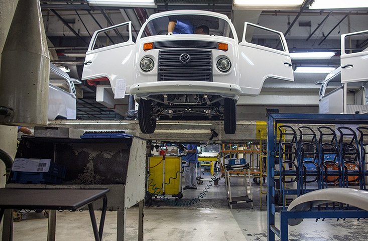 Volkswagen campers: Final ascension of the volkswagen Kombi minibus