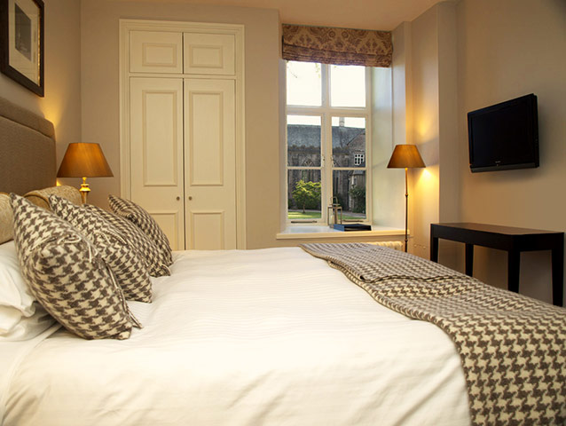 Socent Advent Calendar: Dartington Hall B&B