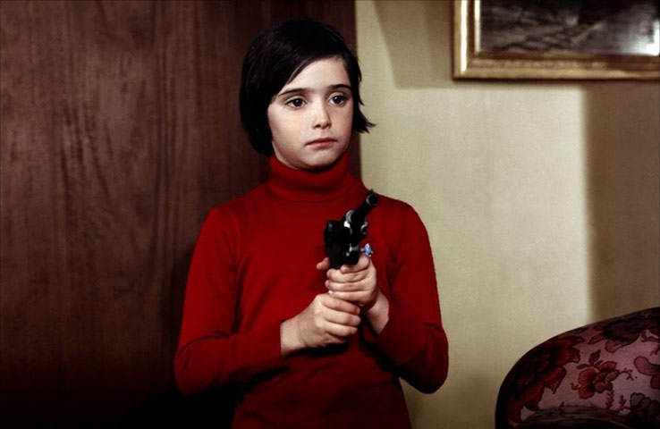 Hidden Gems: Cria Cuervos film still