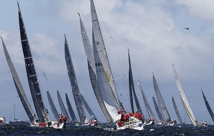 Sydney to Hobart: Yachts sail out