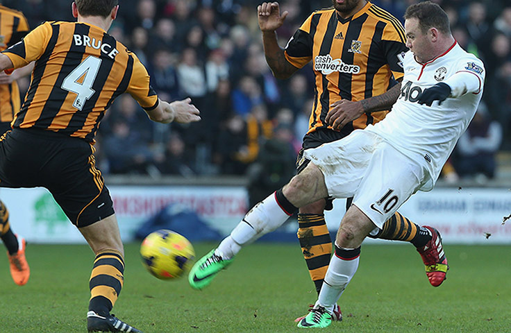 Premier League Boxing Day: Wayne Rooney scores Manchester Uniteds second
