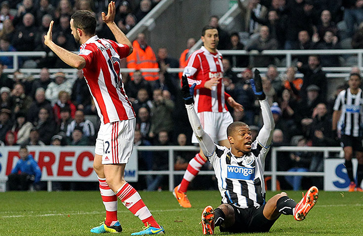 Premier League Boxing3: Stokes' Marc Wilson found Newcastle Uniteds double goalscorer Loic Remy a h