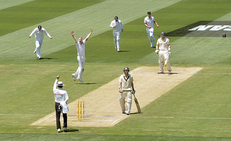 Fourth test day two: Shane Watson is out