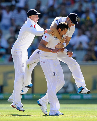 Fourth test day two: Tim Bresnan celebrates