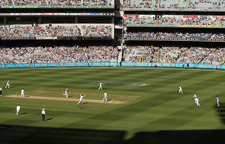 Fourth test day two: Peter Siddle is out