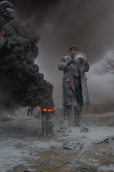 the weekend in pictures: Els Enfarinats, food war in Ibi, Alicante